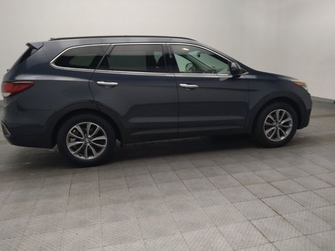 Used 2019 Hyundai Santa Fe XL SE FWD image 10