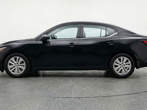 Used 2025 Nissan Sentra S image 5