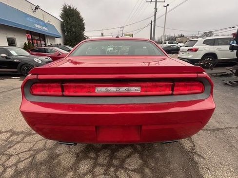 Used 2011 Dodge Challenger R/T image 5