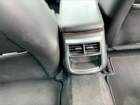 Used 2017 Chevrolet Impala LT w/ Convenience Package image 31