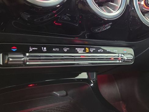Used 2025 Mercedes-Benz CLA 250 image 19
