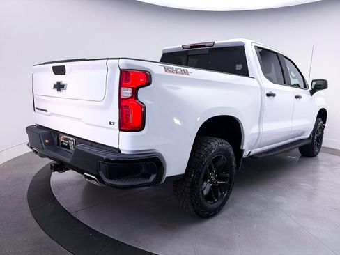 Used 2024 Chevrolet Silverado 1500 LT Trail Boss w/ Convenience Package II AWD/4WD image 17
