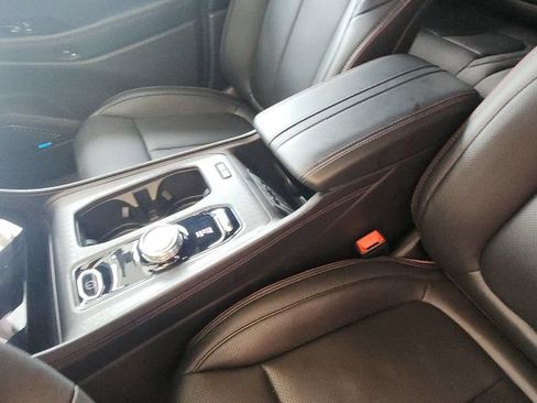 Used 2024 Jeep Wagoneer Launch Edition AWD/4WD image 10