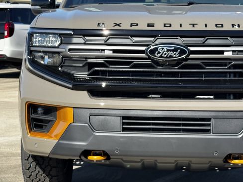 New 2026 Ford Expedition Tremor image 6