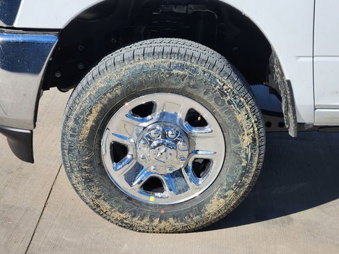 New 2026 RAM 2500 Tradesman w/ Chrome Appearance Group image 10