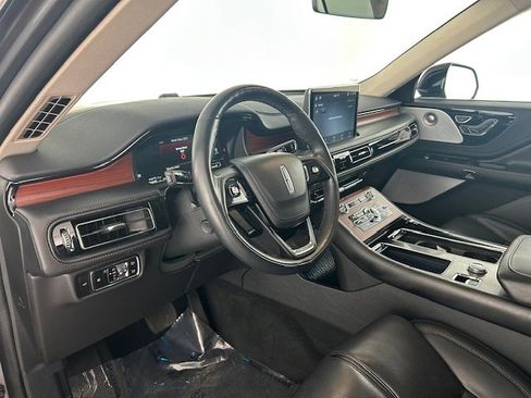 Used 2023 Lincoln Aviator Reserve w/ Equipment Group 201A AWD/4WD image 9