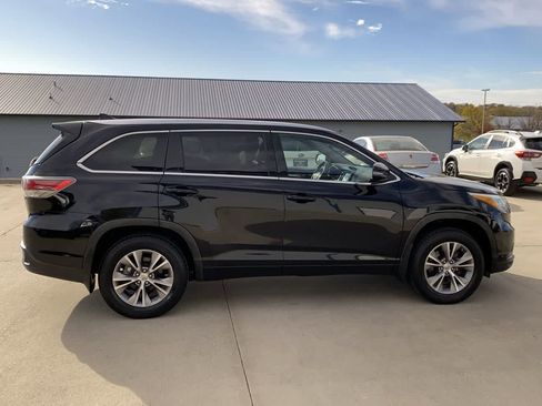 Used 2015 Toyota Highlander XLE image 7