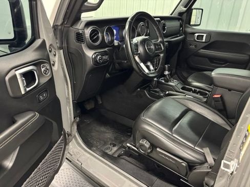 Used 2021 Jeep Gladiator Overland w/ Popular Equipment Package AWD/4WD image 13
