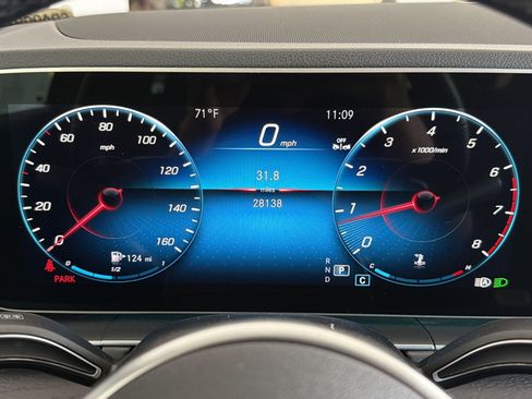 Used 2023 Mercedes-Benz GLE 350 4MATIC image 19