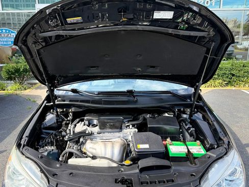 Used 2016 Toyota Camry LE FWD image 32
