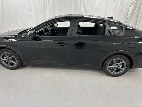 New 2025 Kia K4 LXS image 6