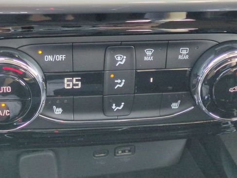 New 2026 Chevrolet Trax LT w/ LT Convenience Package image 20