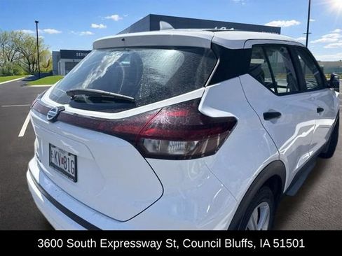 Used 2021 Nissan Kicks S FWD image 9