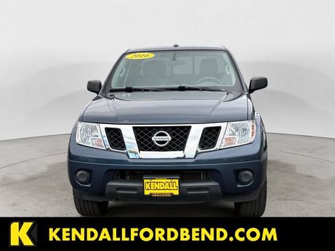 Used 2016 Nissan Frontier SV AWD/4WD image 2