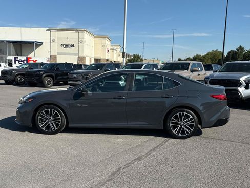 Used 2026 Toyota Camry XLE FWD image 6