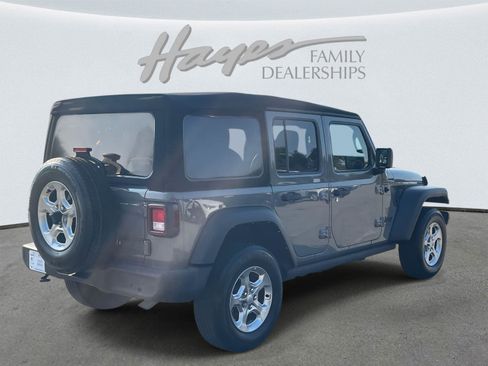 Used 2021 Jeep Wrangler Unlimited Sport image 24