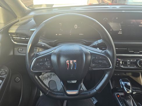 Used 2024 Buick Envista Sport Touring w/ Convenience I Package image 7