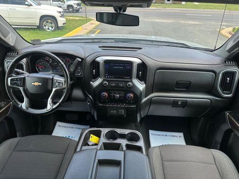 Used 2019 Chevrolet Silverado 1500 LT w/ All-Star Edition AWD/4WD image 18