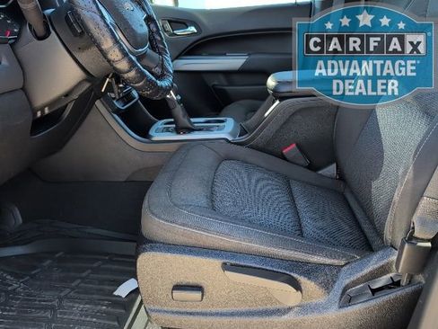 Used 2022 Chevrolet Colorado LT w/ LT Convenience Package image 11