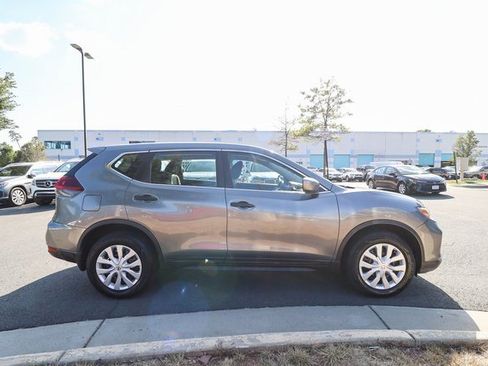 Used 2020 Nissan Rogue S image 16