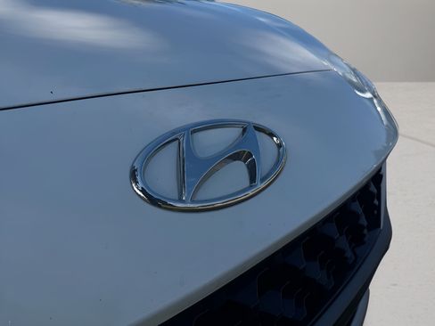 Certified 2023 Hyundai Kona Limited AWD/4WD image 12
