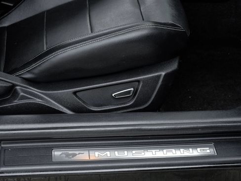 Used 2015 Ford Mustang GT Premium RWD image 32