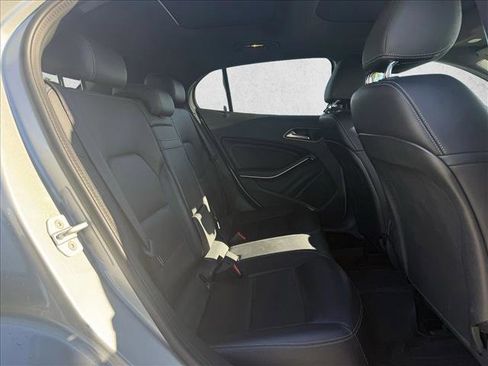 Used 2018 Mercedes-Benz GLA 250 image 17