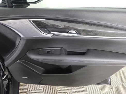 Used 2021 Cadillac XT5 Premium Luxury image 32