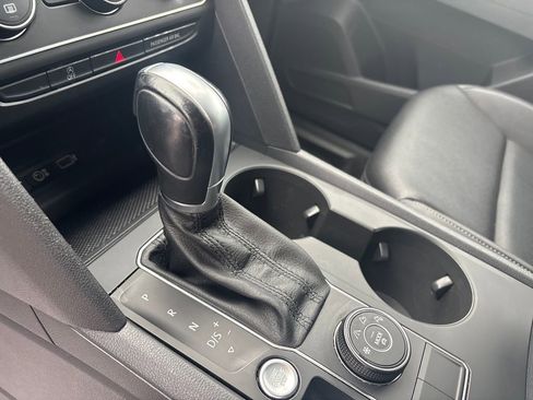 Used 2018 Volkswagen Atlas SE image 31