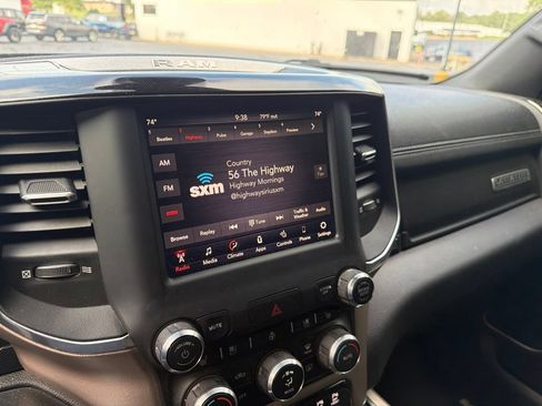 Used 2019 RAM 1500 Laramie w/ Sport Appearance Package AWD/4WD image 19