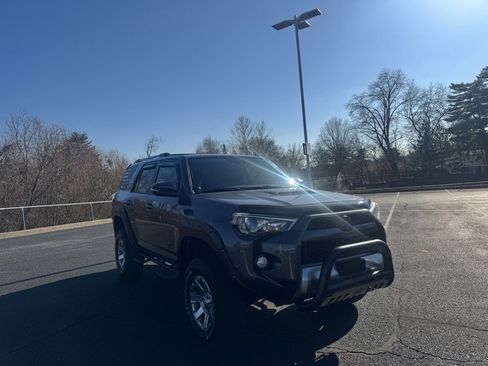 Used 2015 Toyota 4Runner Trail Premium image 6