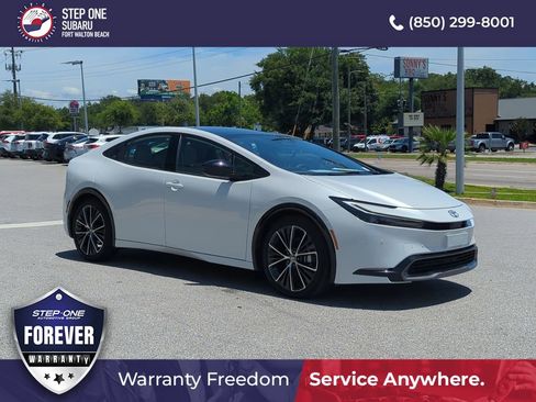Used 2024 Toyota Prius Limited w/ Limited Premium Package FWD image 9