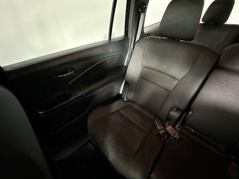 Used 2022 Honda Pilot Sport image 12