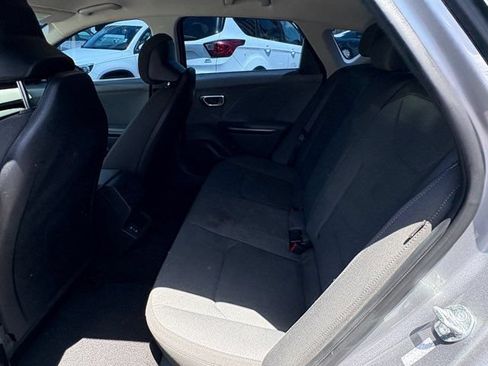 Used 2025 Kia K4 FWD image 15