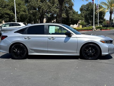 Used 2025 Honda Civic Sport image 2