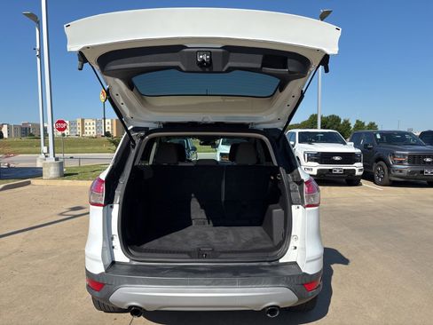 Used 2016 Ford Escape SE FWD image 5