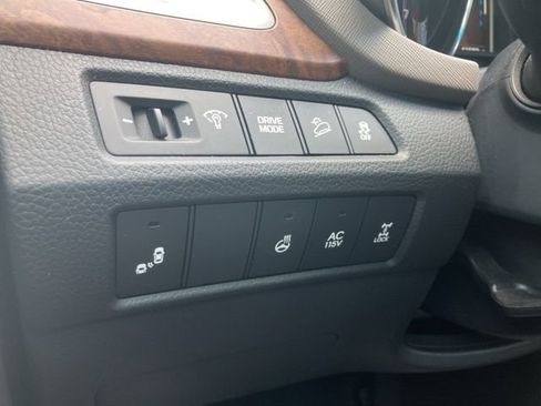 Used 2018 Hyundai Santa Fe Limited image 17