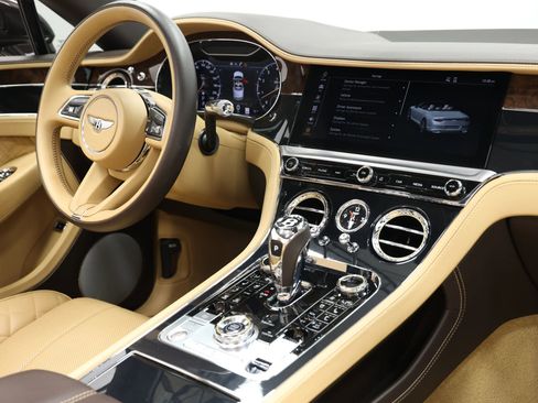 Used 2021 Bentley Continental GT AWD/4WD image 92