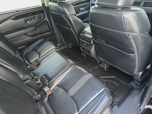 Certified 2025 Honda Pilot EX-L image 13