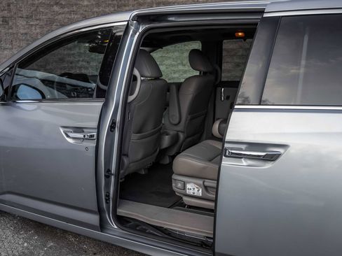 Used 2017 Honda Odyssey Touring image 20