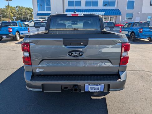 New 2025 Ford Maverick Lobo image 5