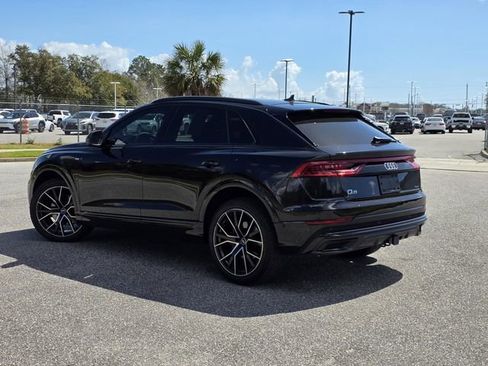 Used 2021 Audi Q8 Premium Plus image 4