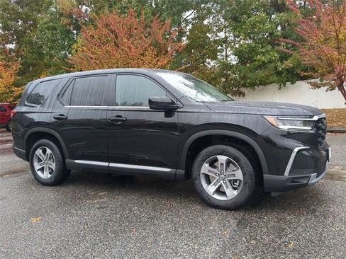 New 2025 Honda Pilot EX-L image 2