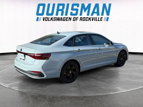 New 2026 Volkswagen Jetta SE image 6