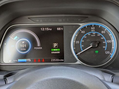 Used 2023 Nissan Leaf S image 18