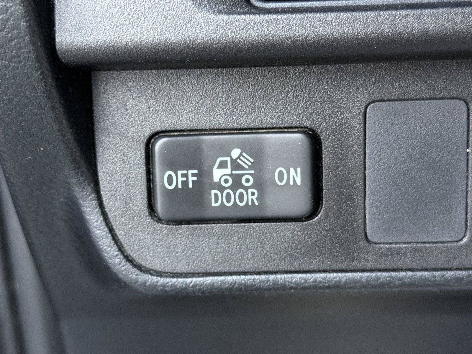 Used 2019 Toyota Tacoma SR5 RWD image 30