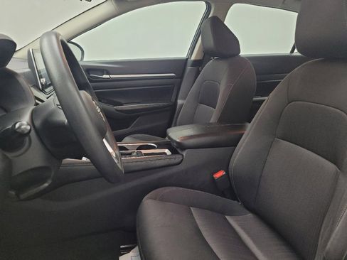 Used 2023 Nissan Altima 2.5 SV FWD image 17