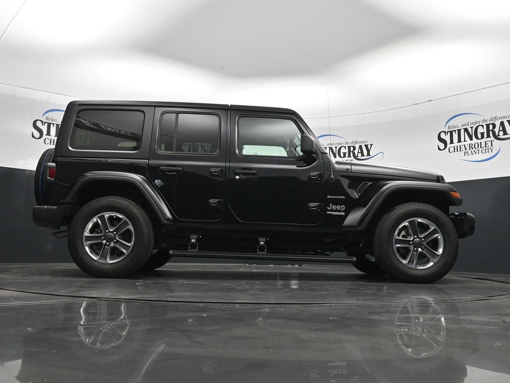 Used 2021 Jeep Wrangler Unlimited Sahara AWD/4WD image 36
