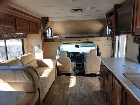 Used 2016 Ford E-450 and Econoline 450 Super Duty w/ Motorhome Prep Package image 7