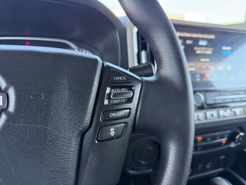 Used 2025 Nissan Frontier SV RWD image 18